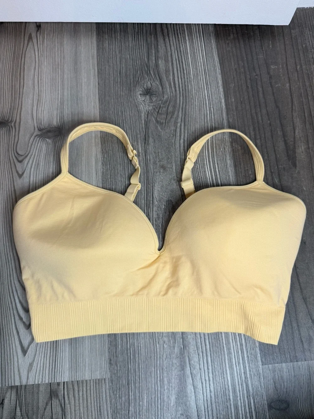 Athleta Sleek Form T-Shirt Bra